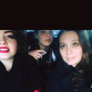 Meet your Posher, Lora